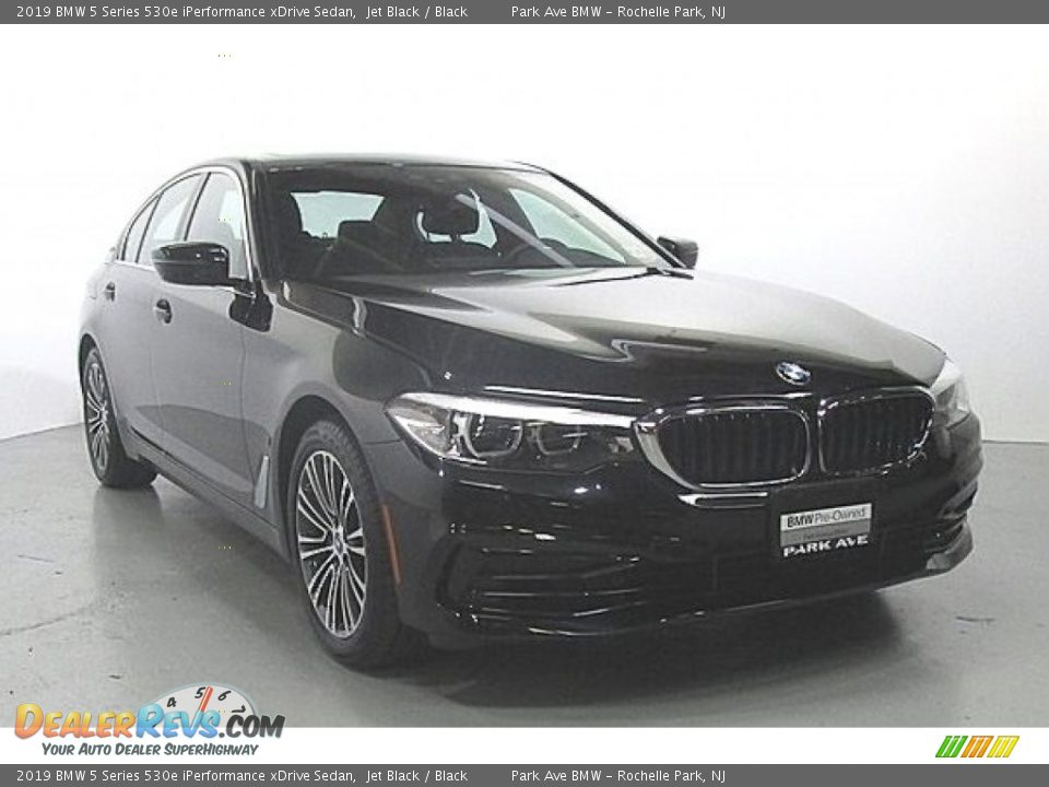 2019 BMW 5 Series 530e iPerformance xDrive Sedan Jet Black / Black Photo #5
