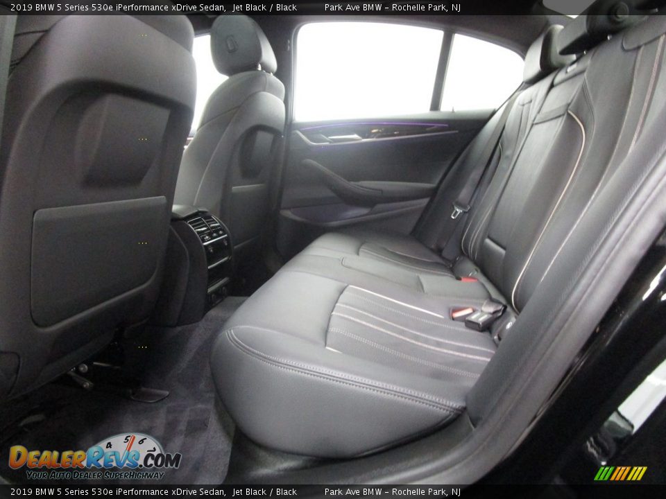 2019 BMW 5 Series 530e iPerformance xDrive Sedan Jet Black / Black Photo #12