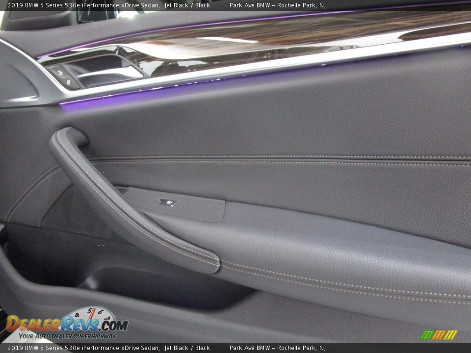 2019 BMW 5 Series 530e iPerformance xDrive Sedan Jet Black / Black Photo #13