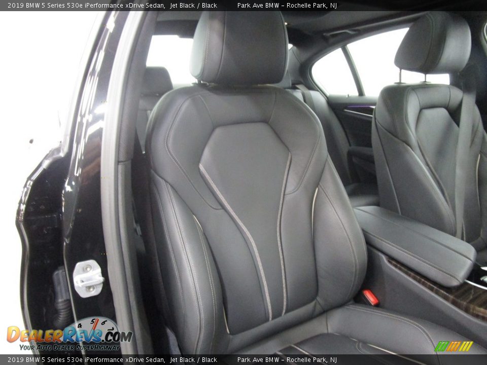 2019 BMW 5 Series 530e iPerformance xDrive Sedan Jet Black / Black Photo #14