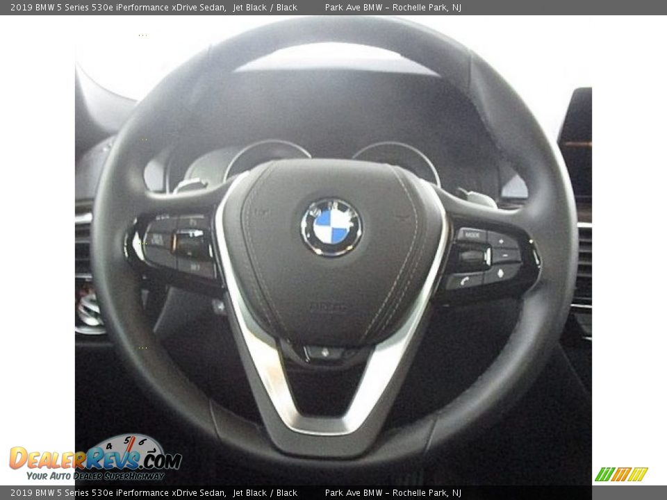 2019 BMW 5 Series 530e iPerformance xDrive Sedan Steering Wheel Photo #23