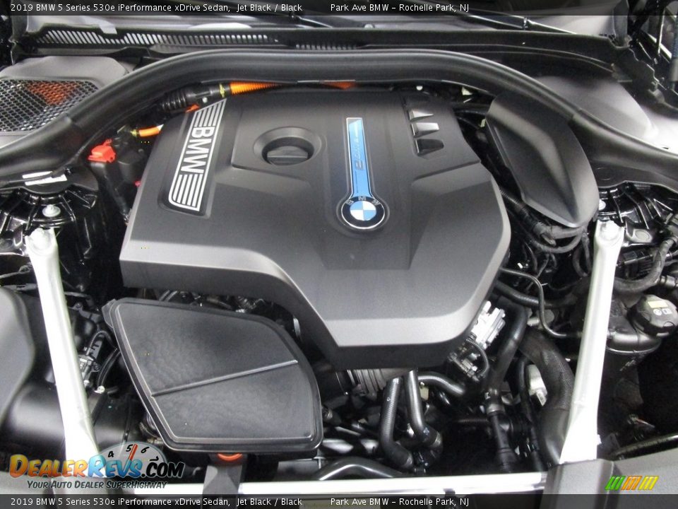 2019 BMW 5 Series 530e iPerformance xDrive Sedan 2.0 Liter e DI TwinPower Turbocharged DOHC 16-Valve VVT 4 Cylinder Gasoline/Plug-In Electric Hybrid Engine Photo #30