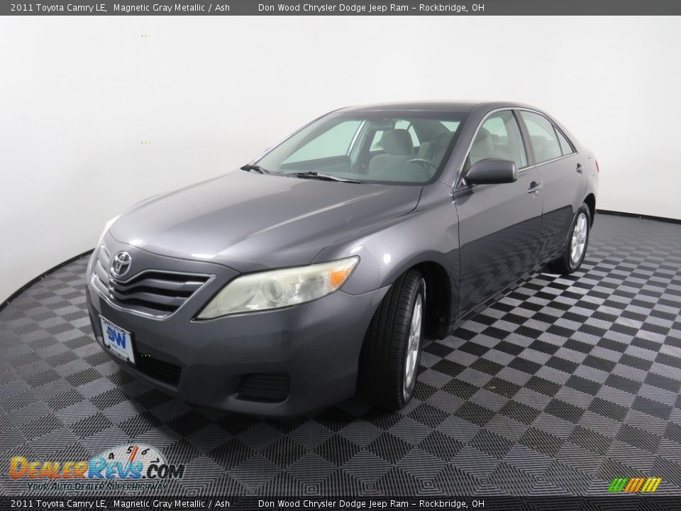 2011 Toyota Camry LE Magnetic Gray Metallic / Ash Photo #7