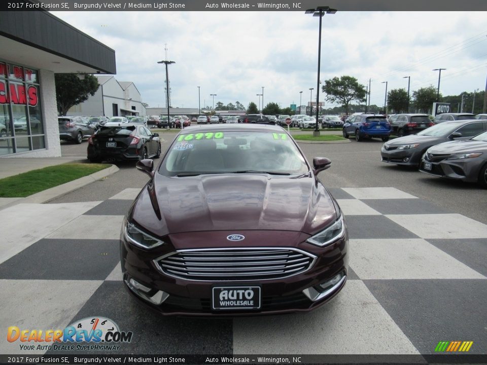 2017 Ford Fusion SE Burgundy Velvet / Medium Light Stone Photo #2