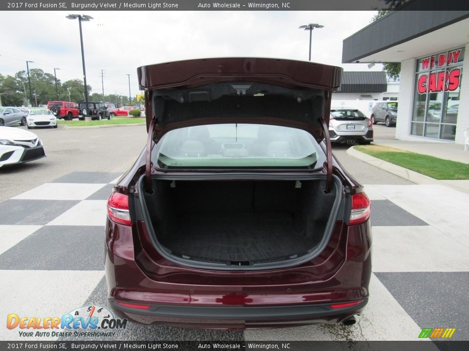 2017 Ford Fusion SE Burgundy Velvet / Medium Light Stone Photo #5