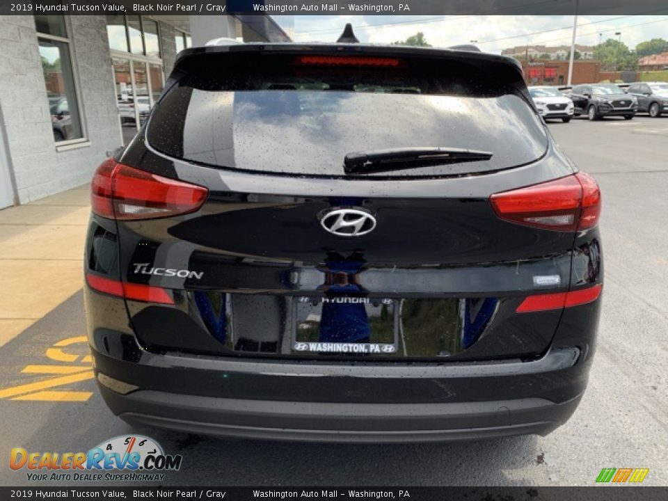2019 Hyundai Tucson Value Black Noir Pearl / Gray Photo #5