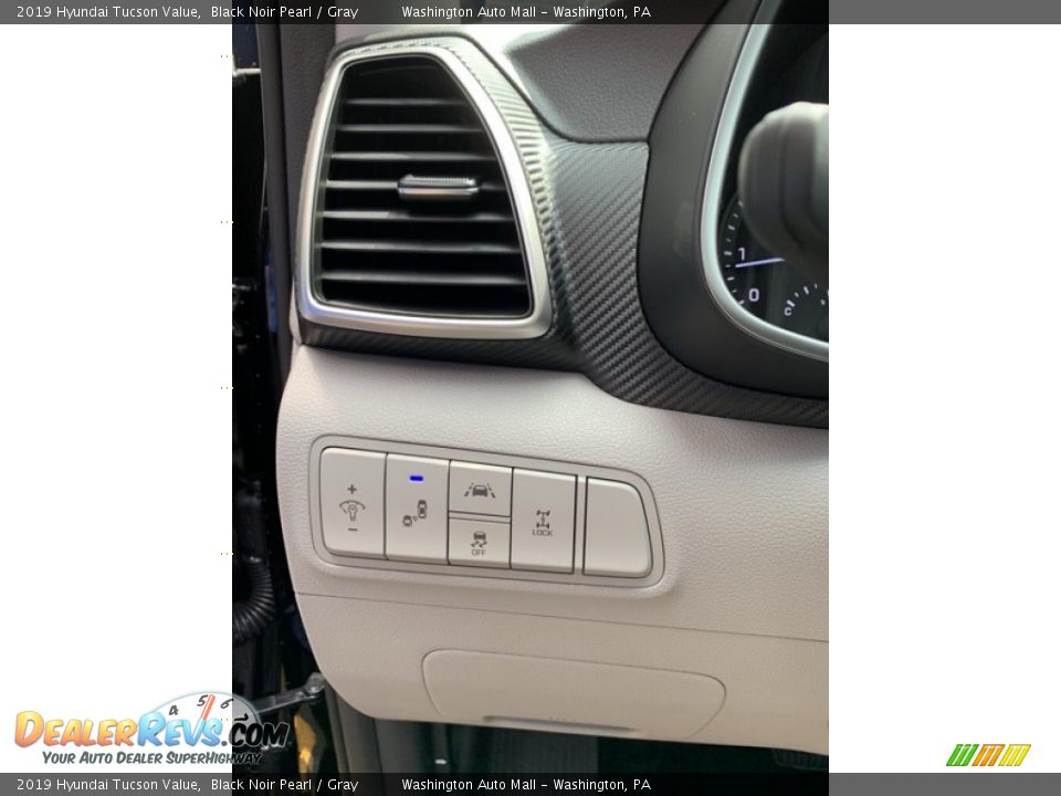 2019 Hyundai Tucson Value Black Noir Pearl / Gray Photo #13