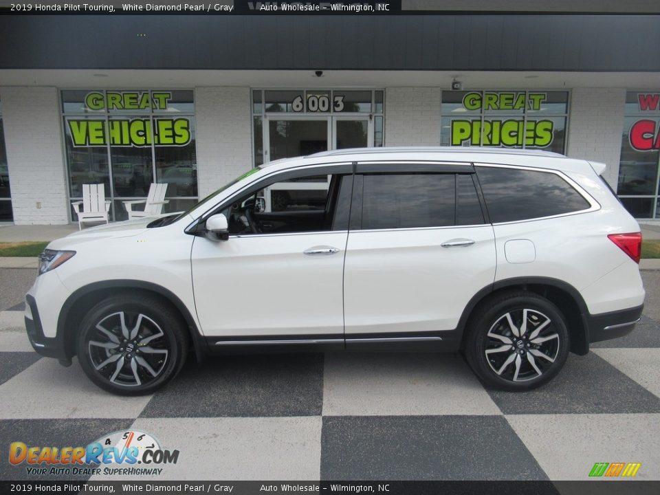 2019 Honda Pilot Touring White Diamond Pearl / Gray Photo #1