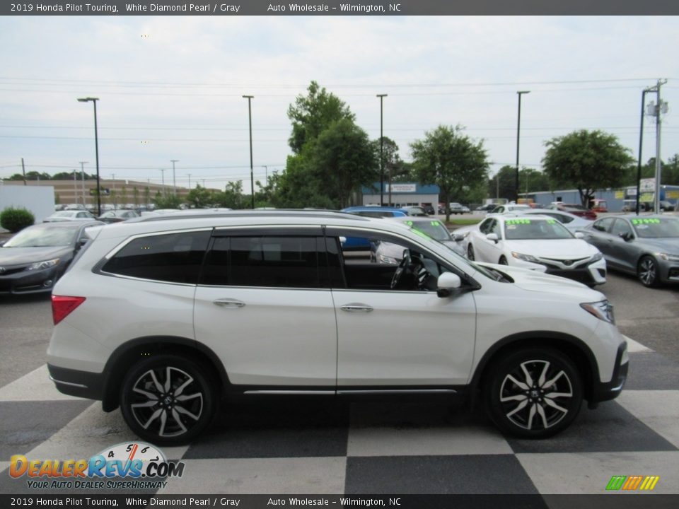 2019 Honda Pilot Touring White Diamond Pearl / Gray Photo #3