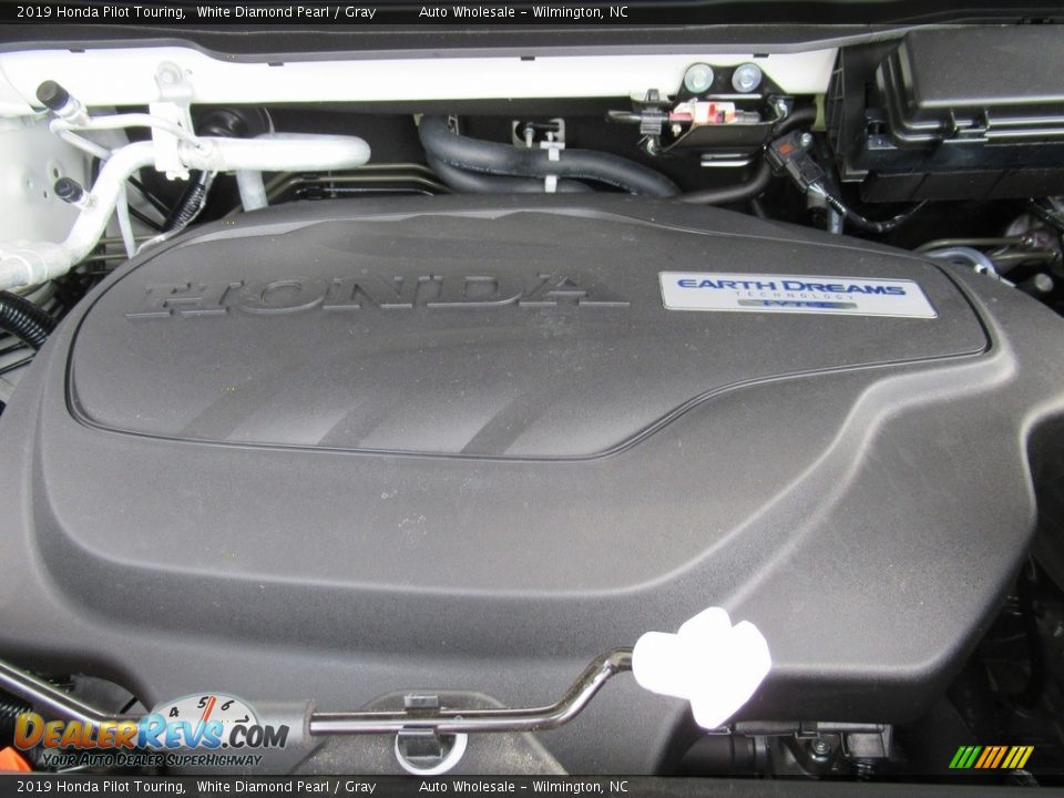 2019 Honda Pilot Touring White Diamond Pearl / Gray Photo #6