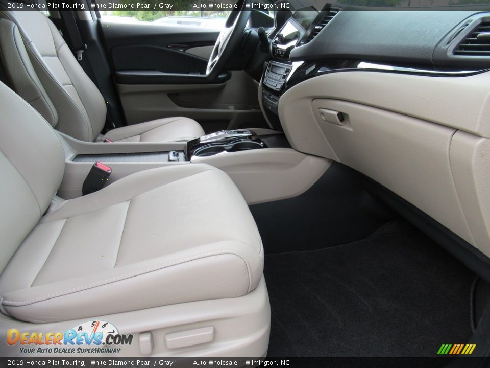 2019 Honda Pilot Touring White Diamond Pearl / Gray Photo #11