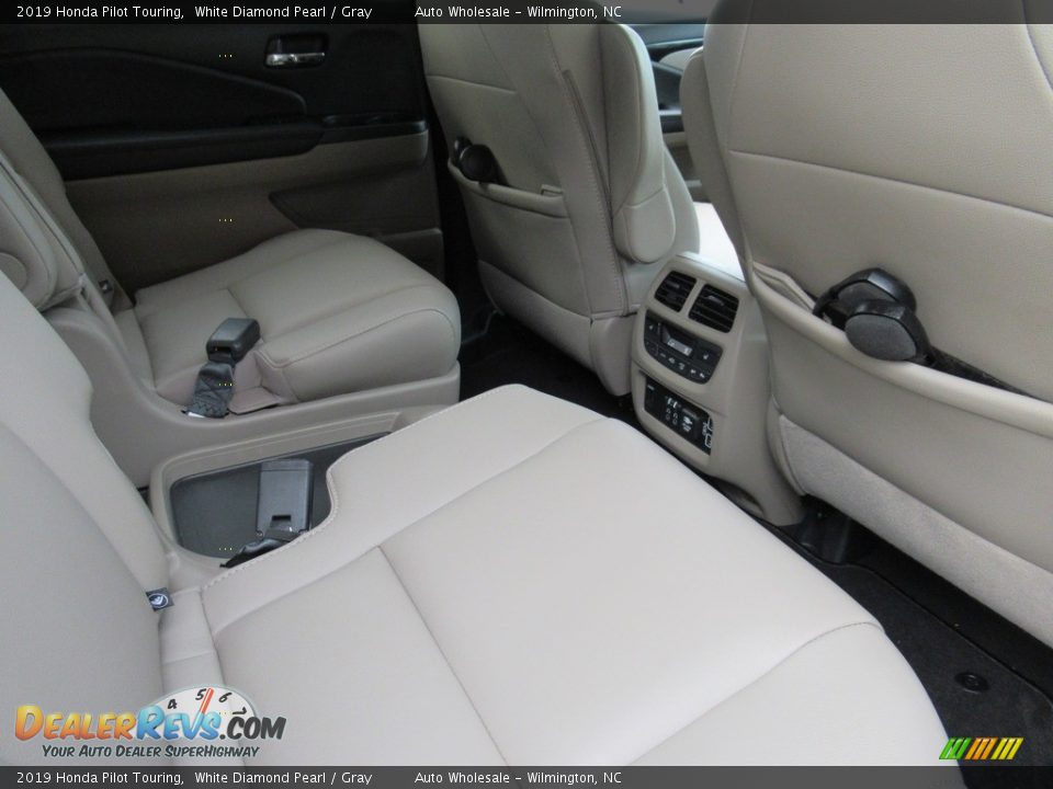 2019 Honda Pilot Touring White Diamond Pearl / Gray Photo #12