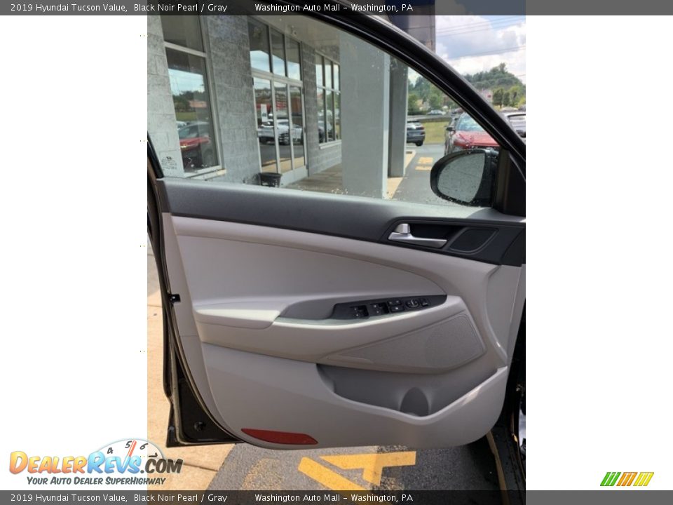 2019 Hyundai Tucson Value Black Noir Pearl / Gray Photo #11
