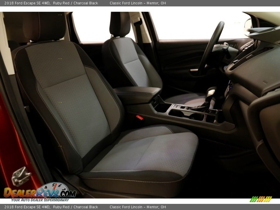 2018 Ford Escape SE 4WD Ruby Red / Charcoal Black Photo #15