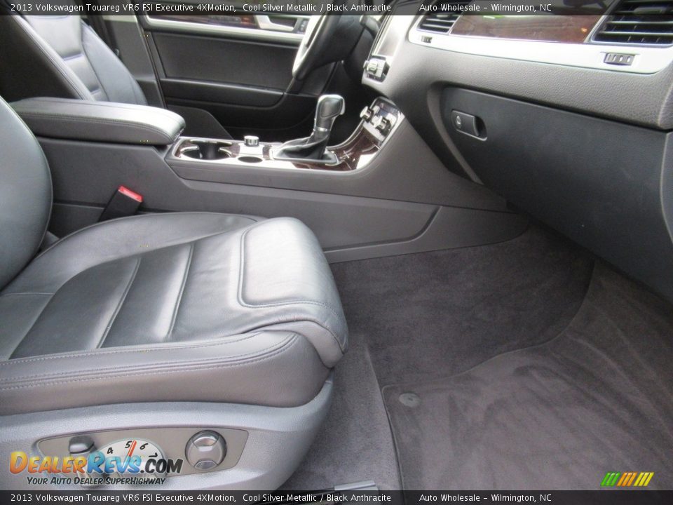 2013 Volkswagen Touareg VR6 FSI Executive 4XMotion Cool Silver Metallic / Black Anthracite Photo #11