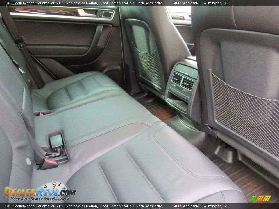 2013 Volkswagen Touareg VR6 FSI Executive 4XMotion Cool Silver Metallic / Black Anthracite Photo #12
