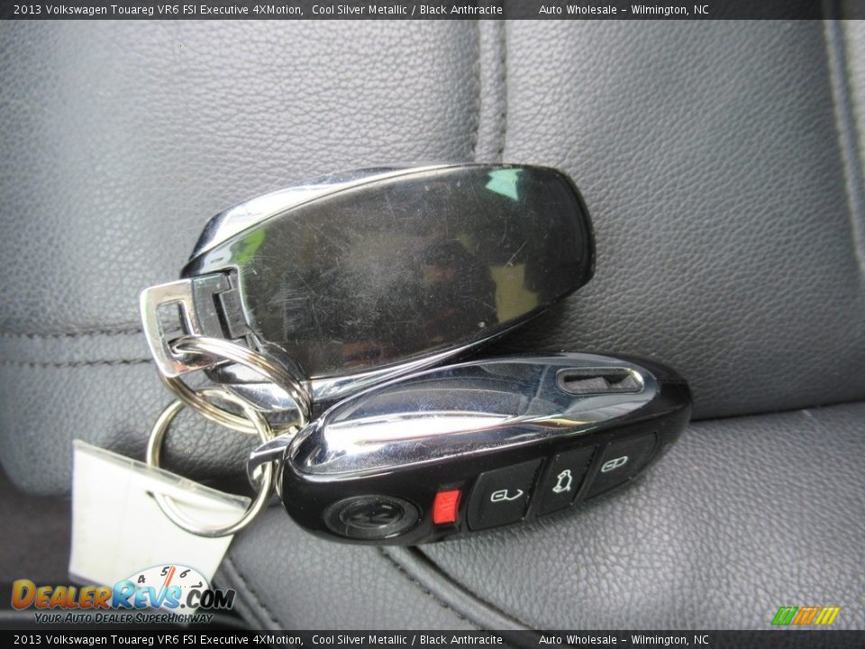 2013 Volkswagen Touareg VR6 FSI Executive 4XMotion Cool Silver Metallic / Black Anthracite Photo #20