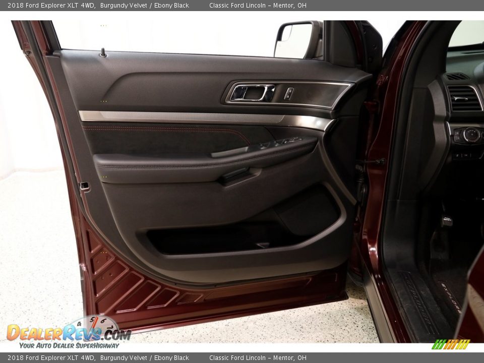 2018 Ford Explorer XLT 4WD Burgundy Velvet / Ebony Black Photo #4