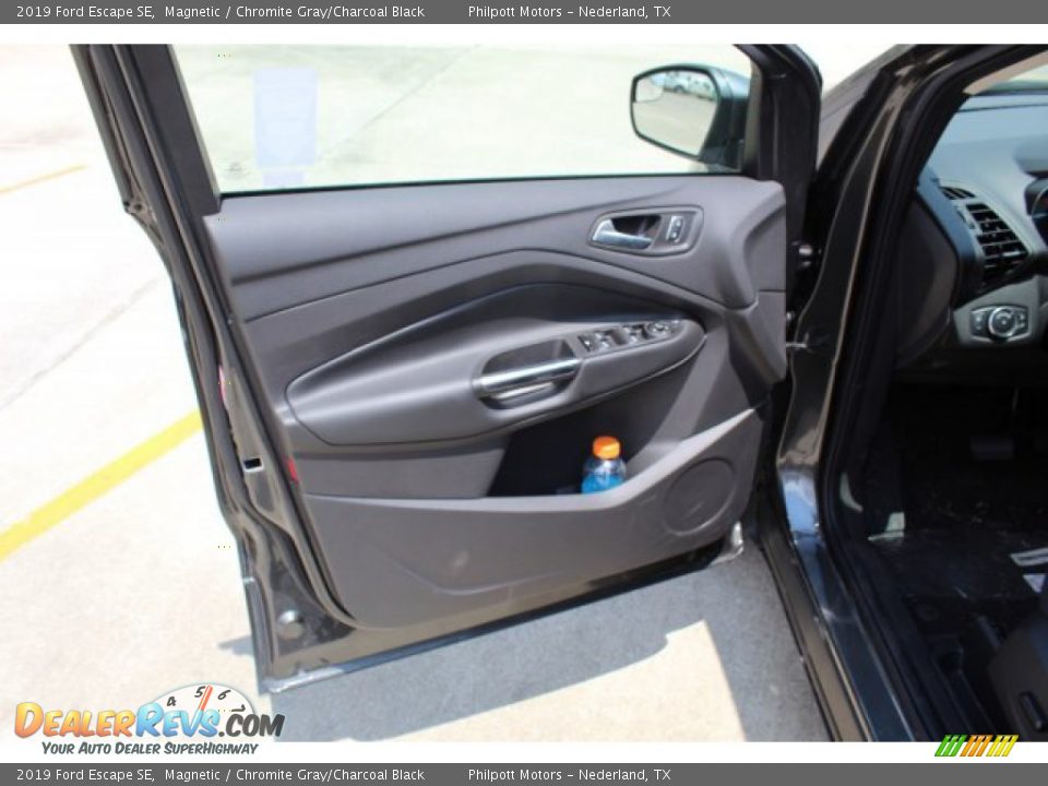 2019 Ford Escape SE Magnetic / Chromite Gray/Charcoal Black Photo #9