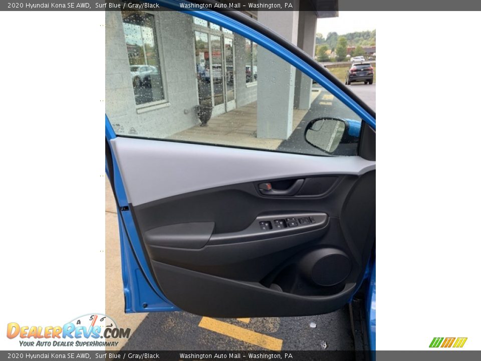 Door Panel of 2020 Hyundai Kona SE AWD Photo #11