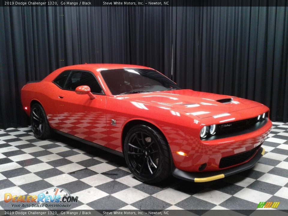 2019 Dodge Challenger 1320 Go Mango / Black Photo #4