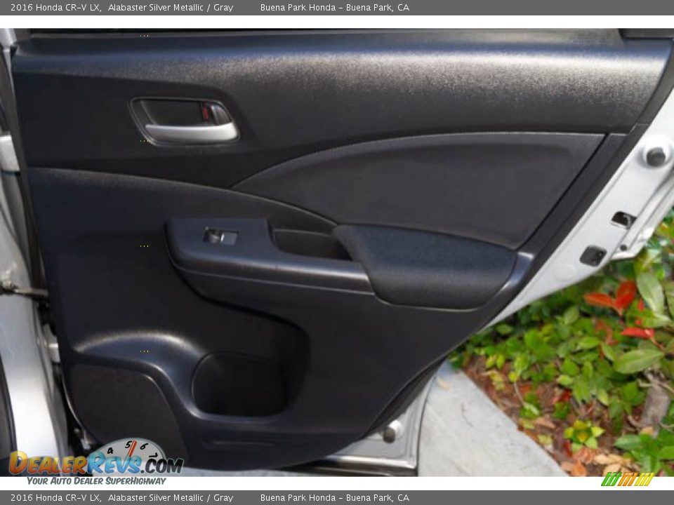 2016 Honda CR-V LX Alabaster Silver Metallic / Gray Photo #28