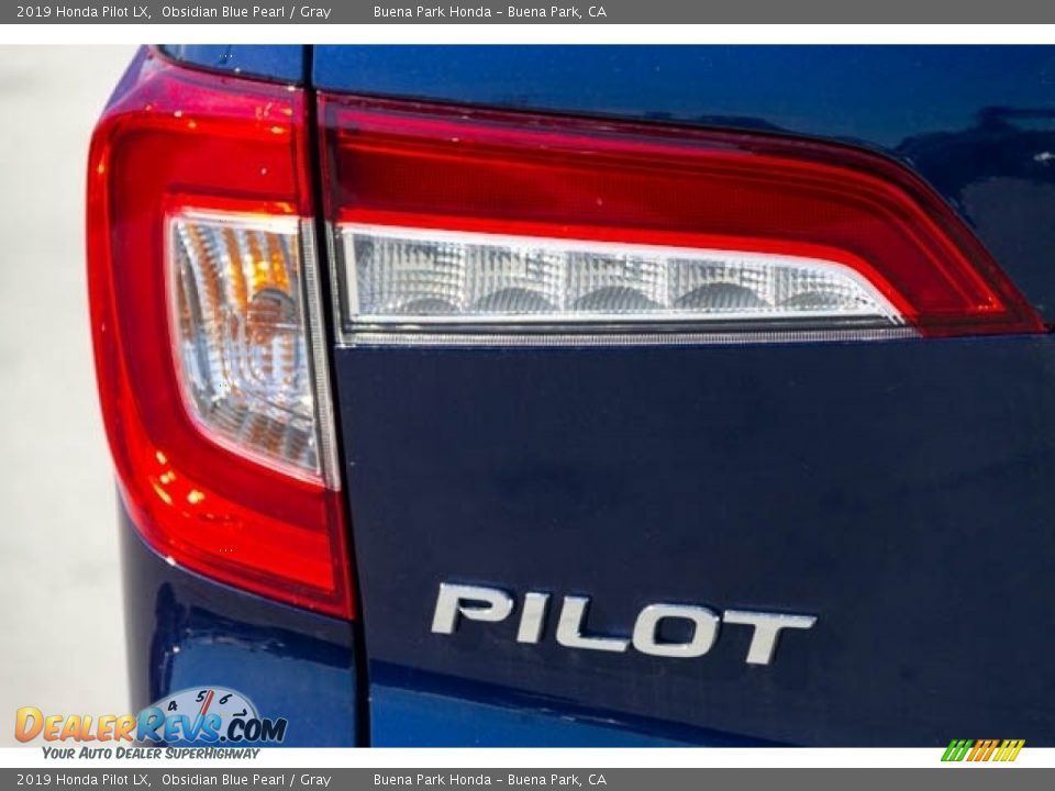 2019 Honda Pilot LX Obsidian Blue Pearl / Gray Photo #7