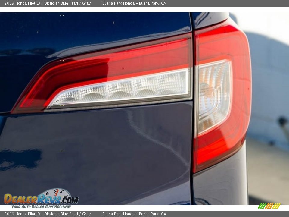 2019 Honda Pilot LX Obsidian Blue Pearl / Gray Photo #8