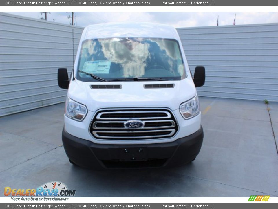 2019 Ford Transit Passenger Wagon XLT 350 MR Long Oxford White / Charcoal black Photo #3