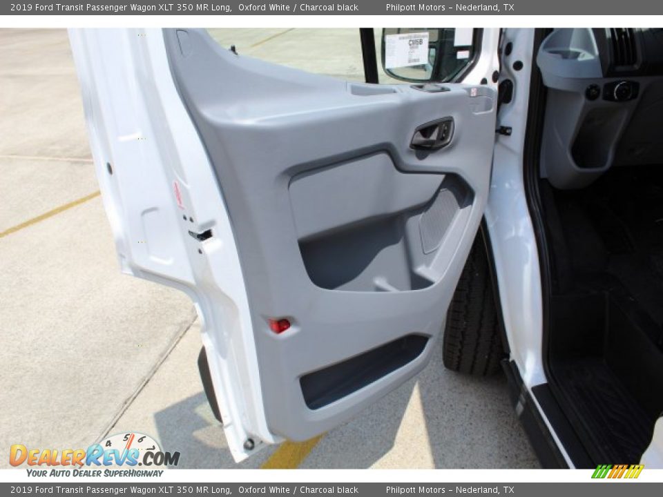 2019 Ford Transit Passenger Wagon XLT 350 MR Long Oxford White / Charcoal black Photo #9