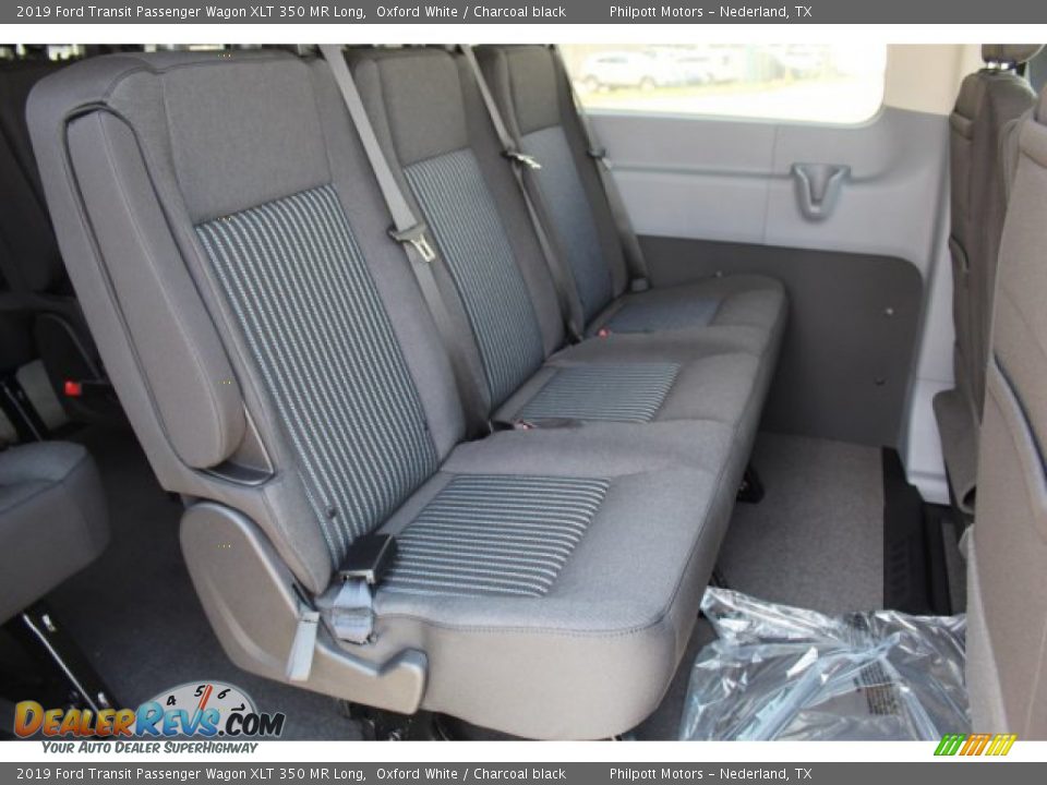 2019 Ford Transit Passenger Wagon XLT 350 MR Long Oxford White / Charcoal black Photo #20