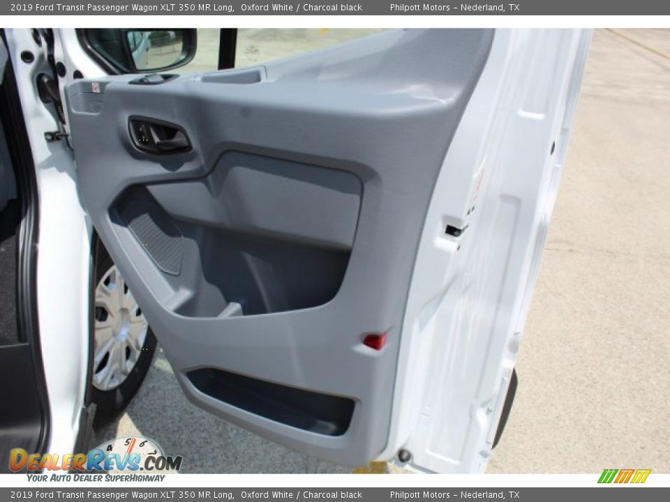 2019 Ford Transit Passenger Wagon XLT 350 MR Long Oxford White / Charcoal black Photo #24