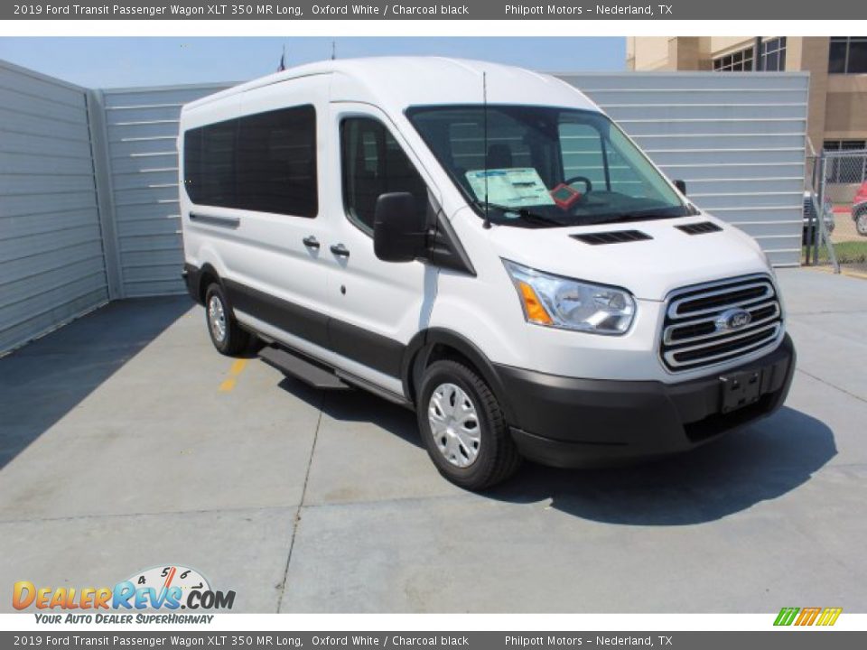 2019 Ford Transit Passenger Wagon XLT 350 MR Long Oxford White / Charcoal black Photo #2