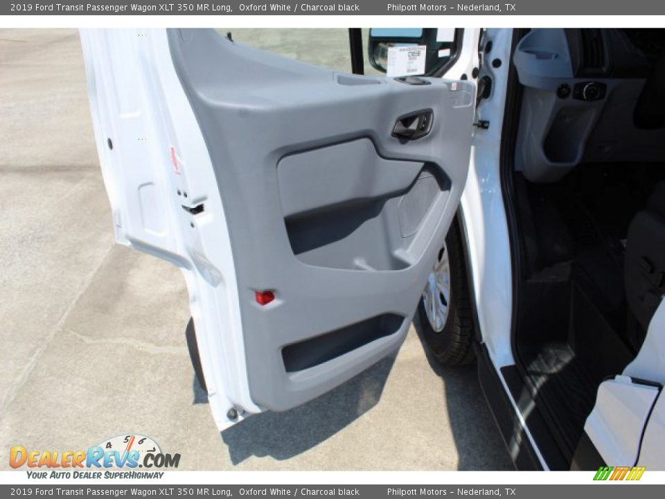 2019 Ford Transit Passenger Wagon XLT 350 MR Long Oxford White / Charcoal black Photo #9