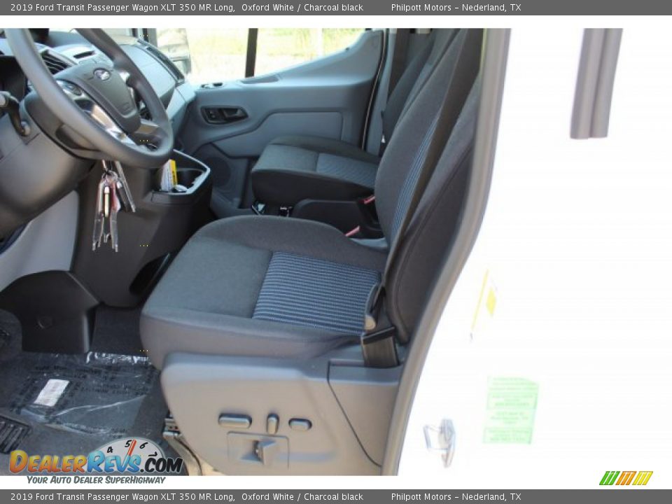 2019 Ford Transit Passenger Wagon XLT 350 MR Long Oxford White / Charcoal black Photo #10