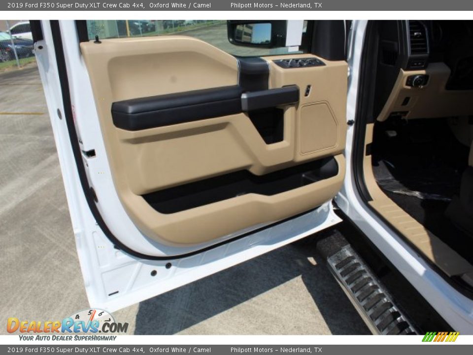 2019 Ford F350 Super Duty XLT Crew Cab 4x4 Oxford White / Camel Photo #10