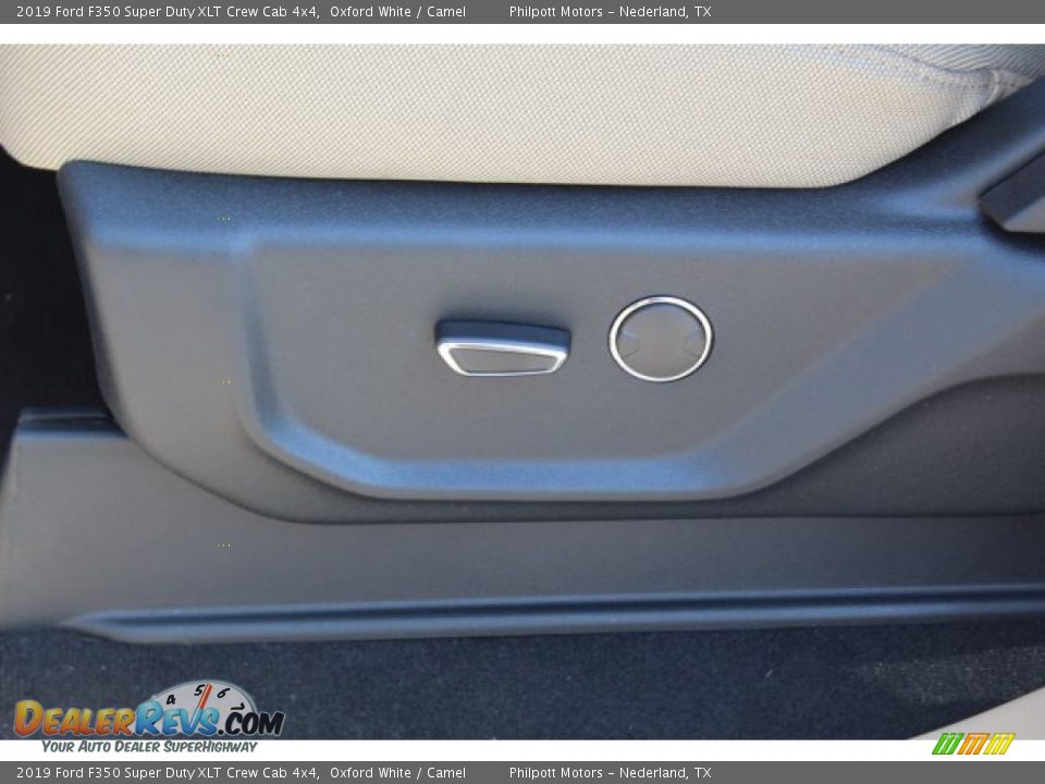 2019 Ford F350 Super Duty XLT Crew Cab 4x4 Oxford White / Camel Photo #12