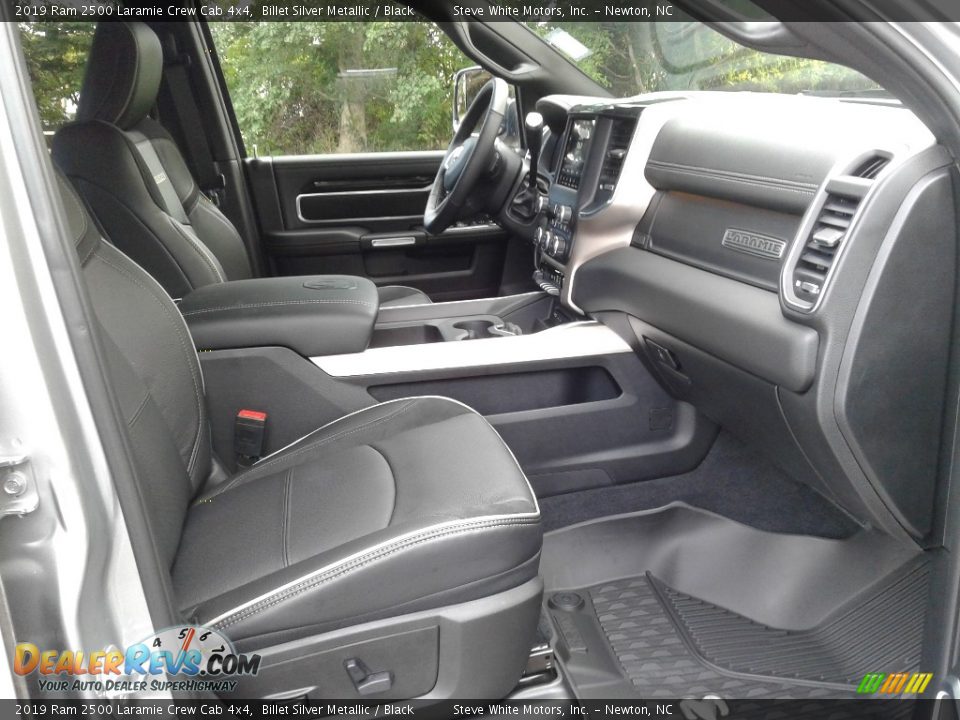 Front Seat of 2019 Ram 2500 Laramie Crew Cab 4x4 Photo #16