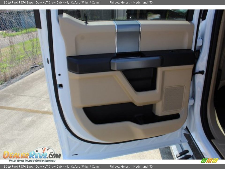 2019 Ford F350 Super Duty XLT Crew Cab 4x4 Oxford White / Camel Photo #22