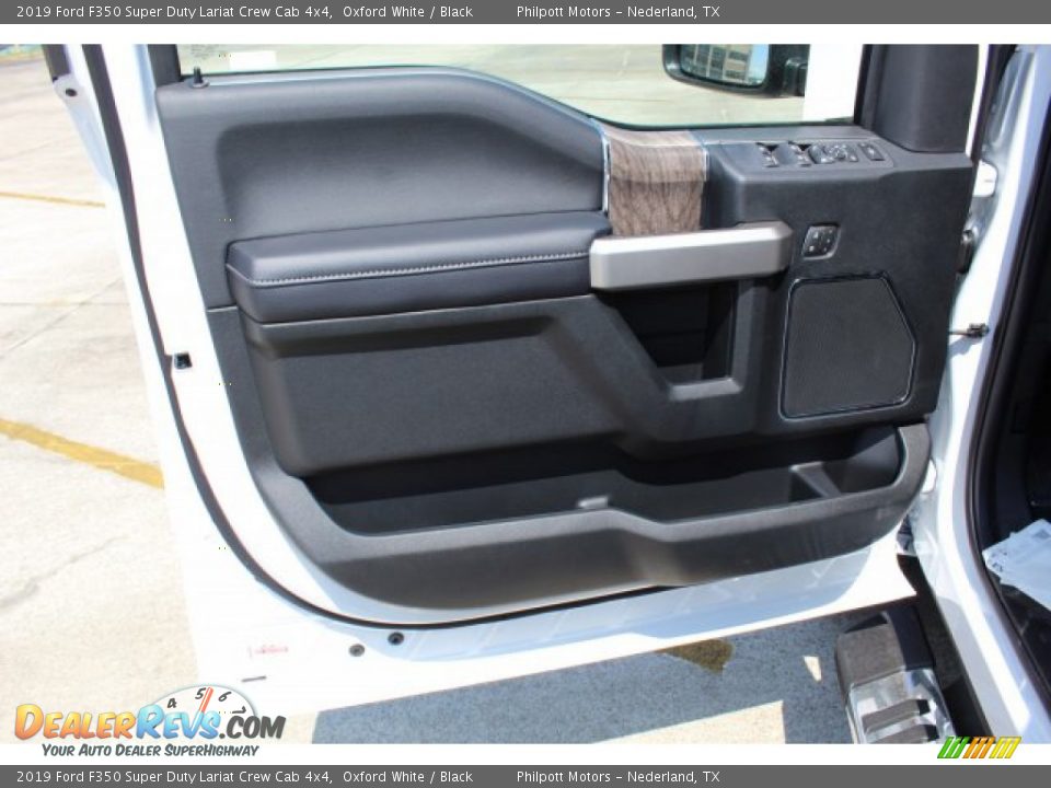 2019 Ford F350 Super Duty Lariat Crew Cab 4x4 Oxford White / Black Photo #9