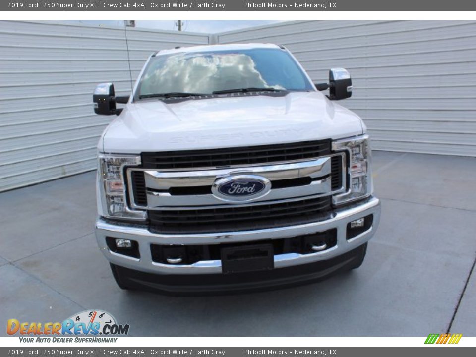 2019 Ford F250 Super Duty XLT Crew Cab 4x4 Oxford White / Earth Gray Photo #3