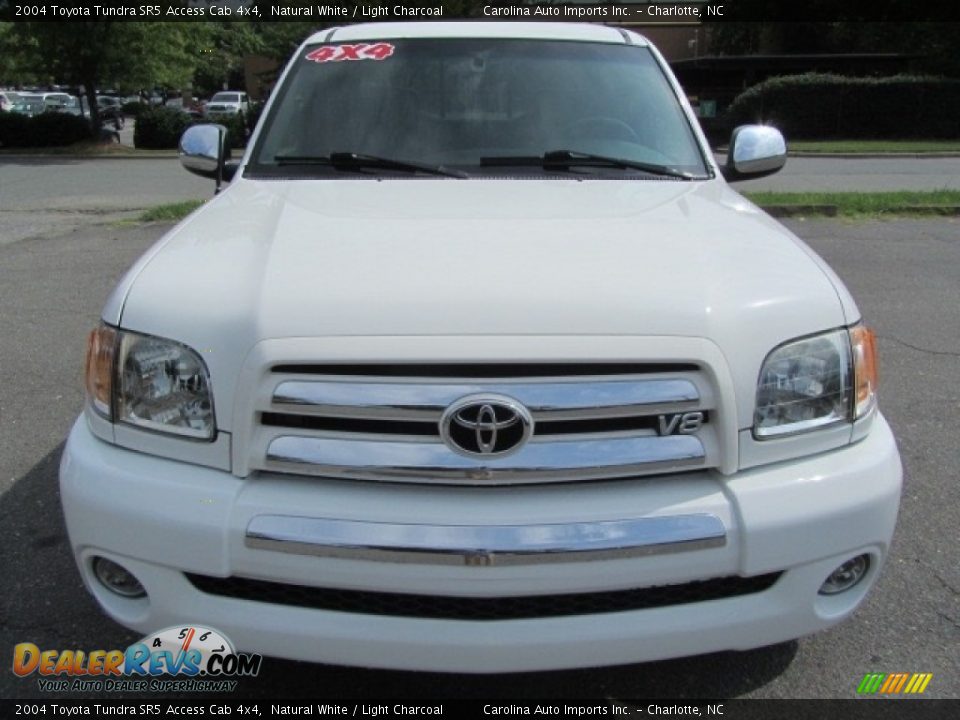 2004 Toyota Tundra SR5 Access Cab 4x4 Natural White / Light Charcoal Photo #5