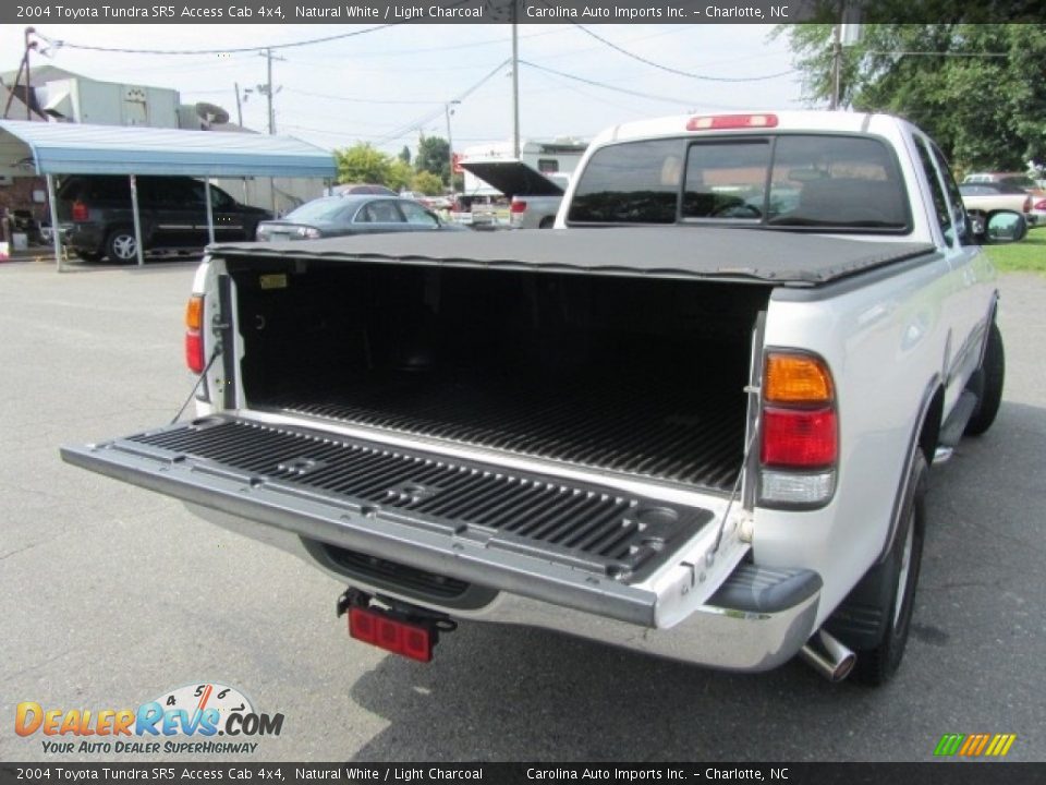 2004 Toyota Tundra SR5 Access Cab 4x4 Natural White / Light Charcoal Photo #20