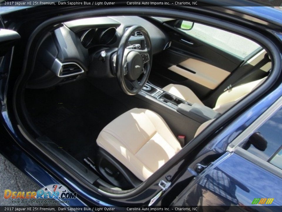 2017 Jaguar XE 25t Premium Dark Sapphire Blue / Light Oyster Photo #17