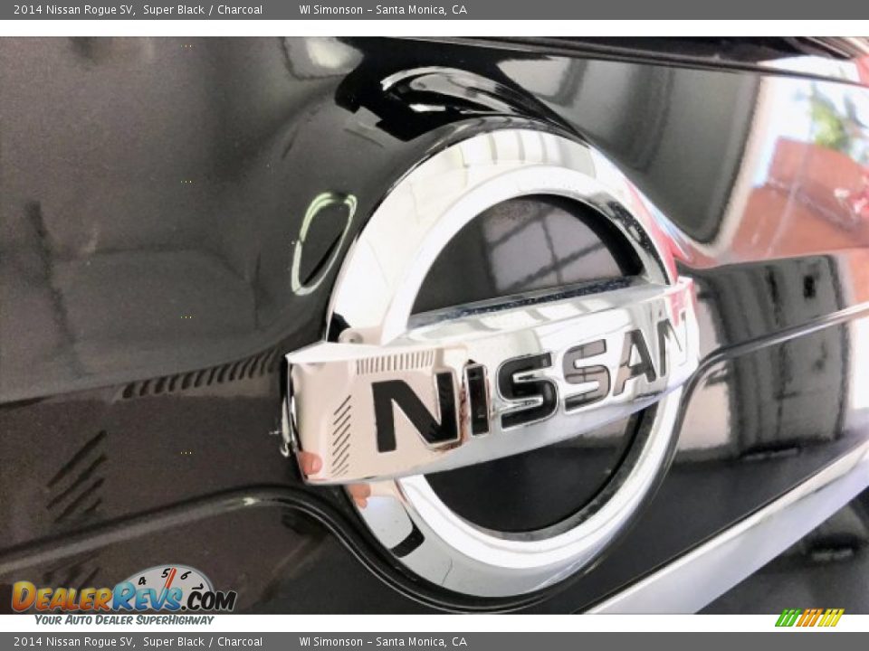 2014 Nissan Rogue SV Super Black / Charcoal Photo #7