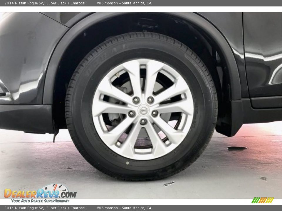 2014 Nissan Rogue SV Super Black / Charcoal Photo #8