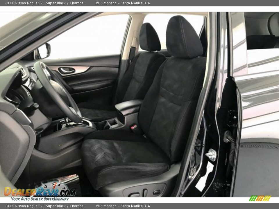 2014 Nissan Rogue SV Super Black / Charcoal Photo #14