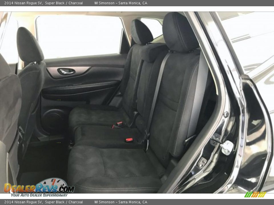 2014 Nissan Rogue SV Super Black / Charcoal Photo #15
