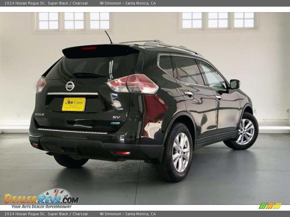 2014 Nissan Rogue SV Super Black / Charcoal Photo #16