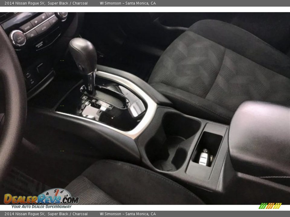 2014 Nissan Rogue SV Super Black / Charcoal Photo #23